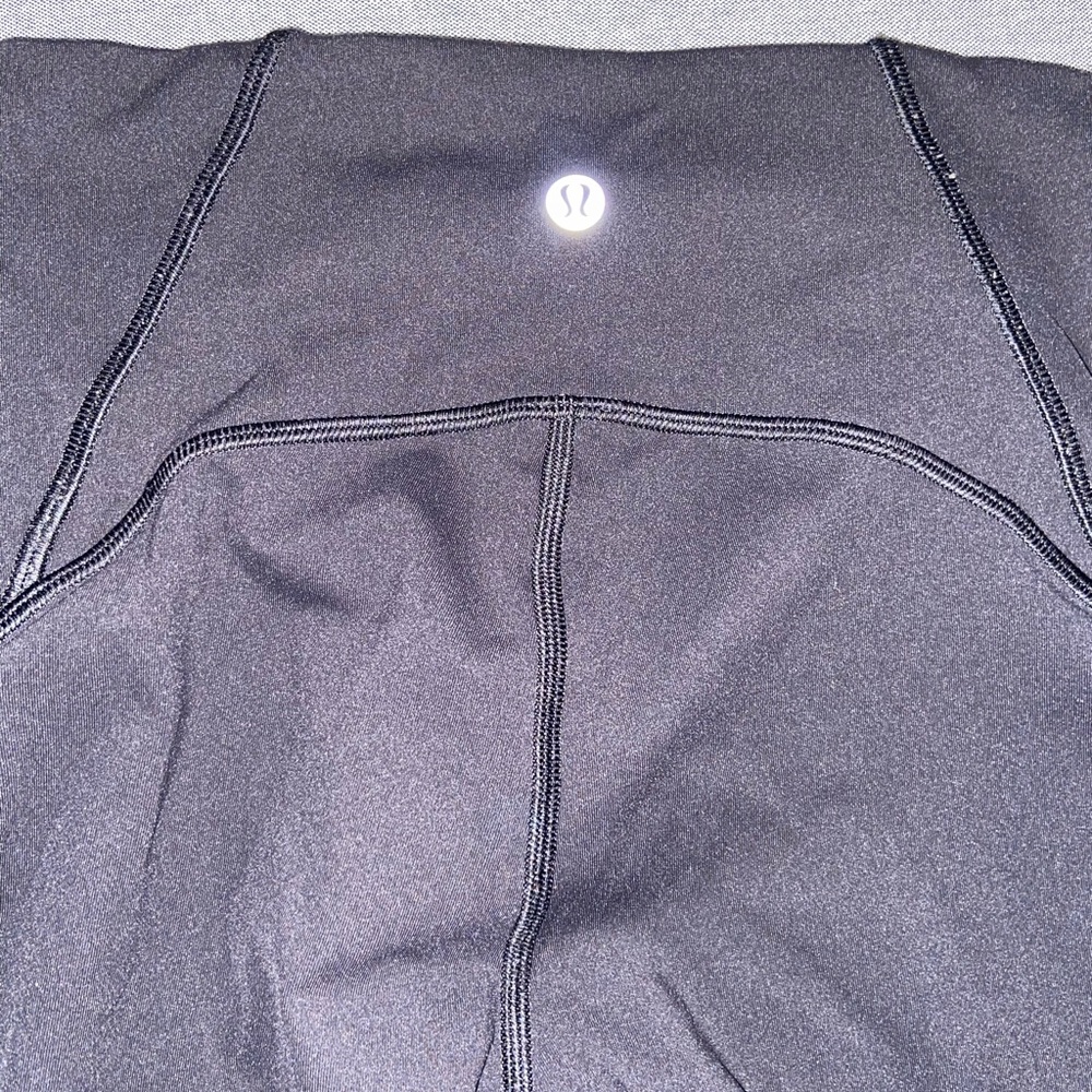 Lululemon Size 4 Capri Workout Leggings